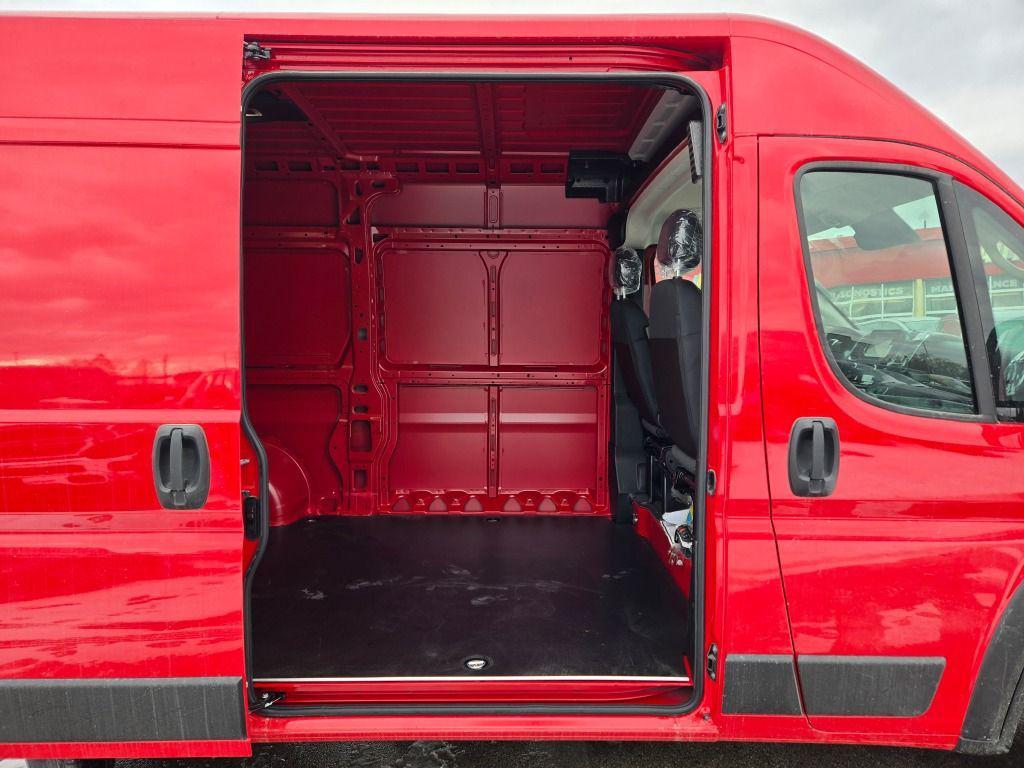 new 2025 Ram ProMaster 1500 car, priced at $46,210