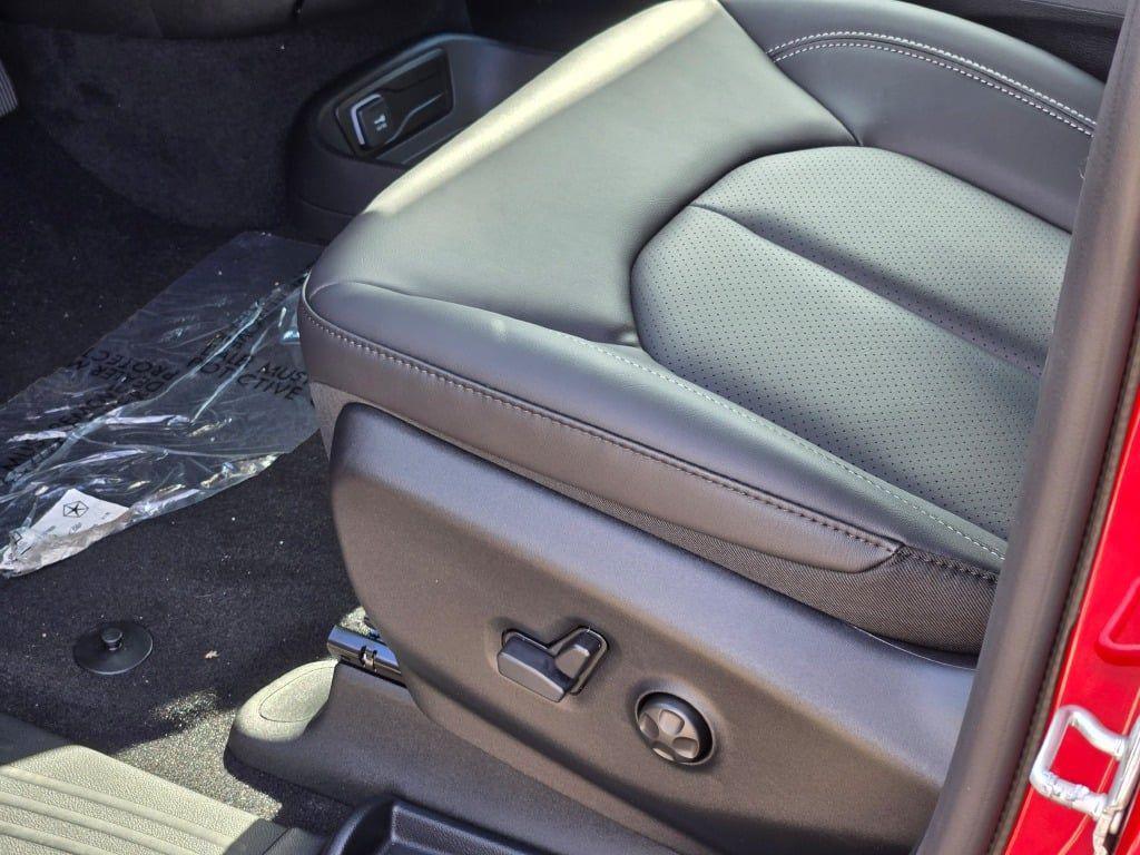 new 2026 Chrysler Pacifica car, priced at $44,152