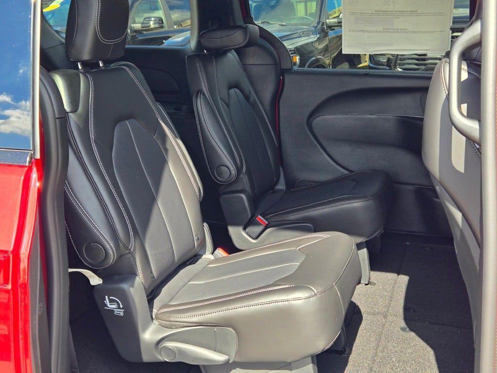 new 2026 Chrysler Pacifica car, priced at $44,152