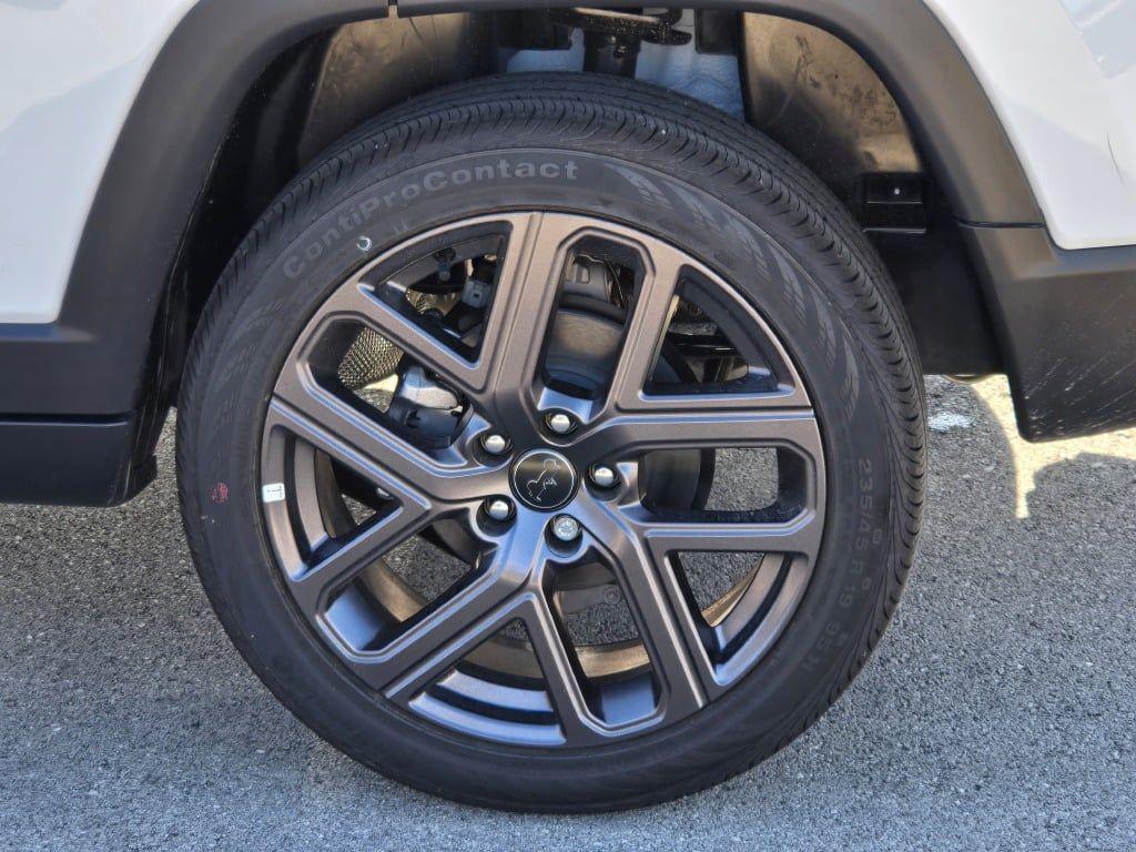 new 2026 Jeep Compass car, priced at $32,457