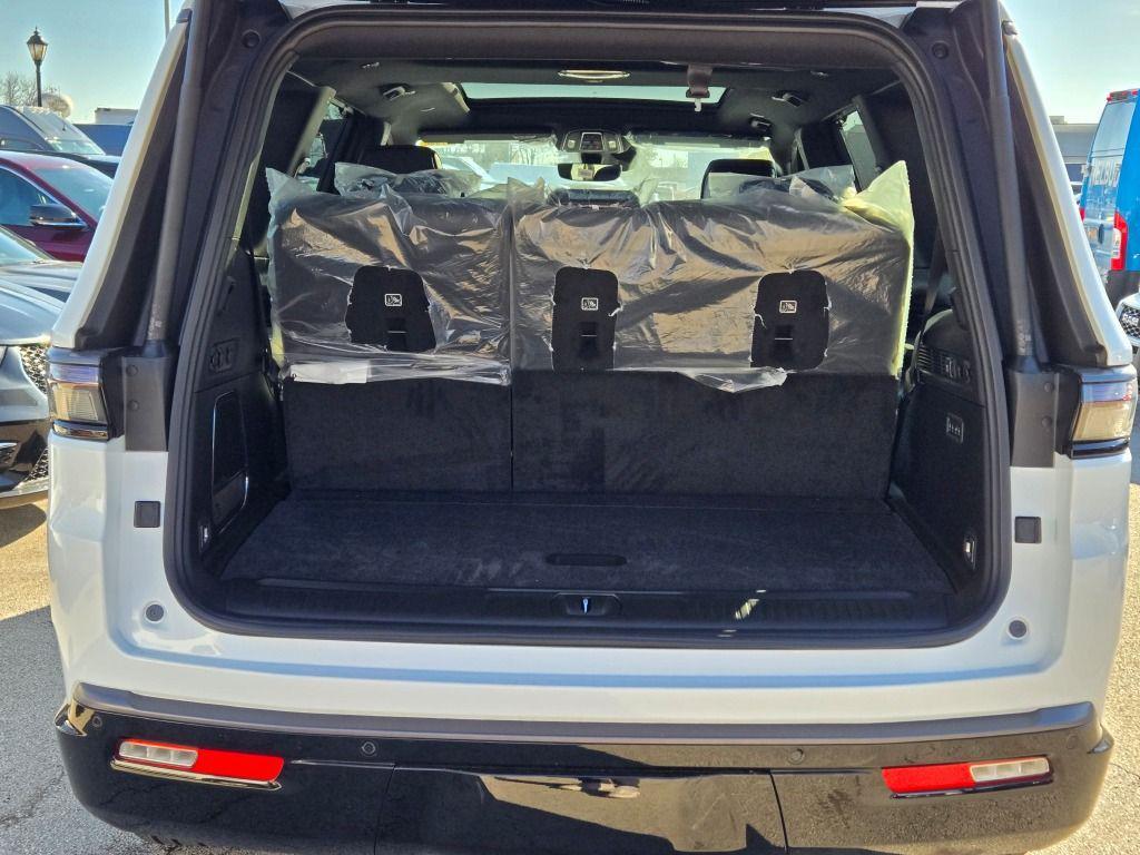 new 2026 Jeep Grand Wagoneer car, priced at $75,063