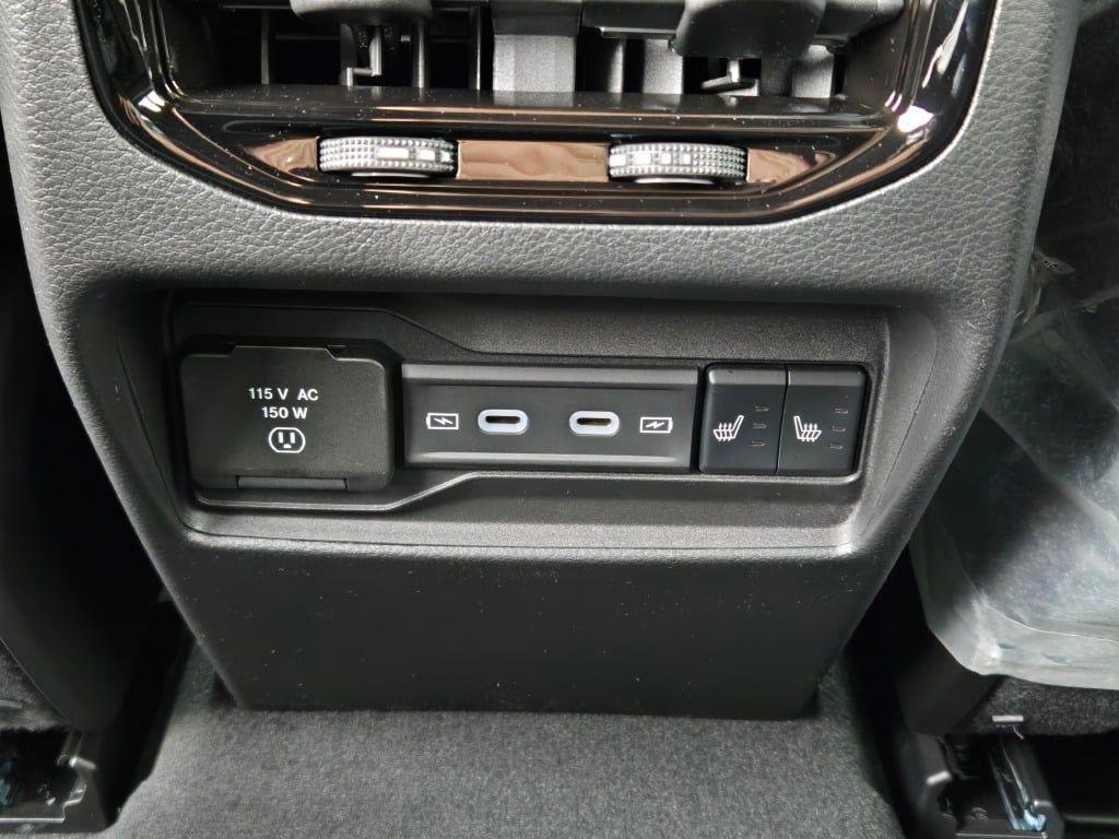 new 2026 Jeep Grand Cherokee car, priced at $55,850