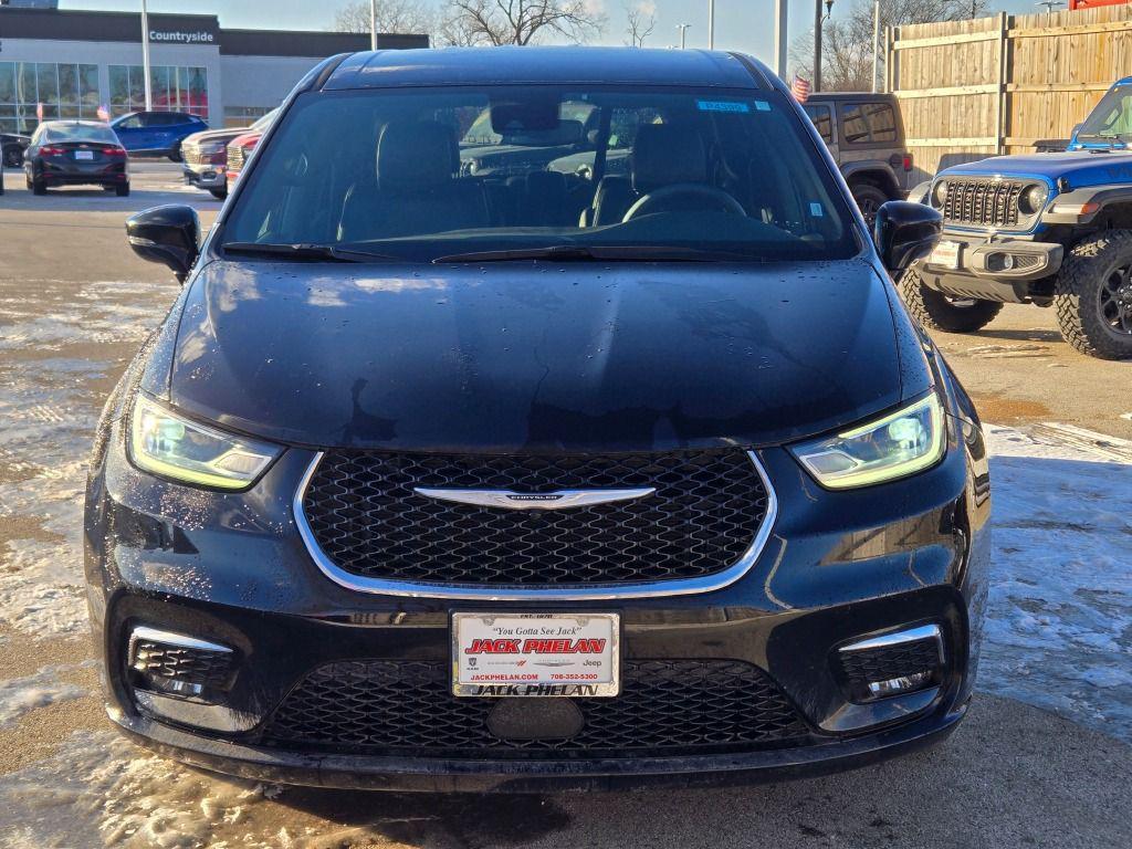 used 2025 Chrysler Pacifica car, priced at $31,895