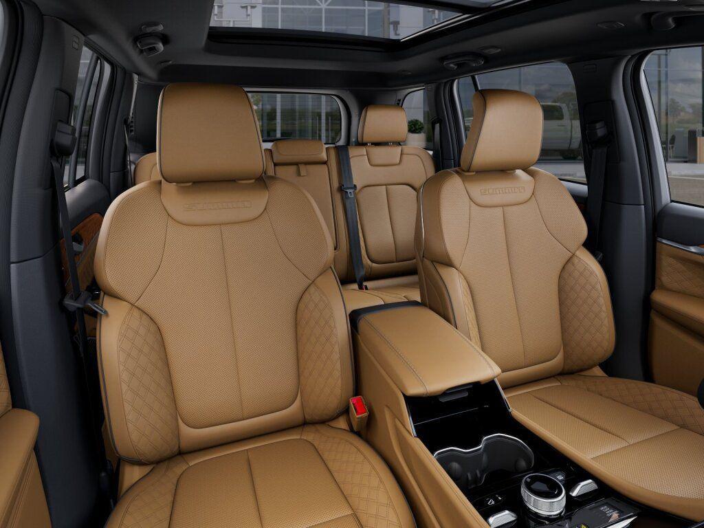 new 2026 Jeep Grand Cherokee car, priced at $59,842