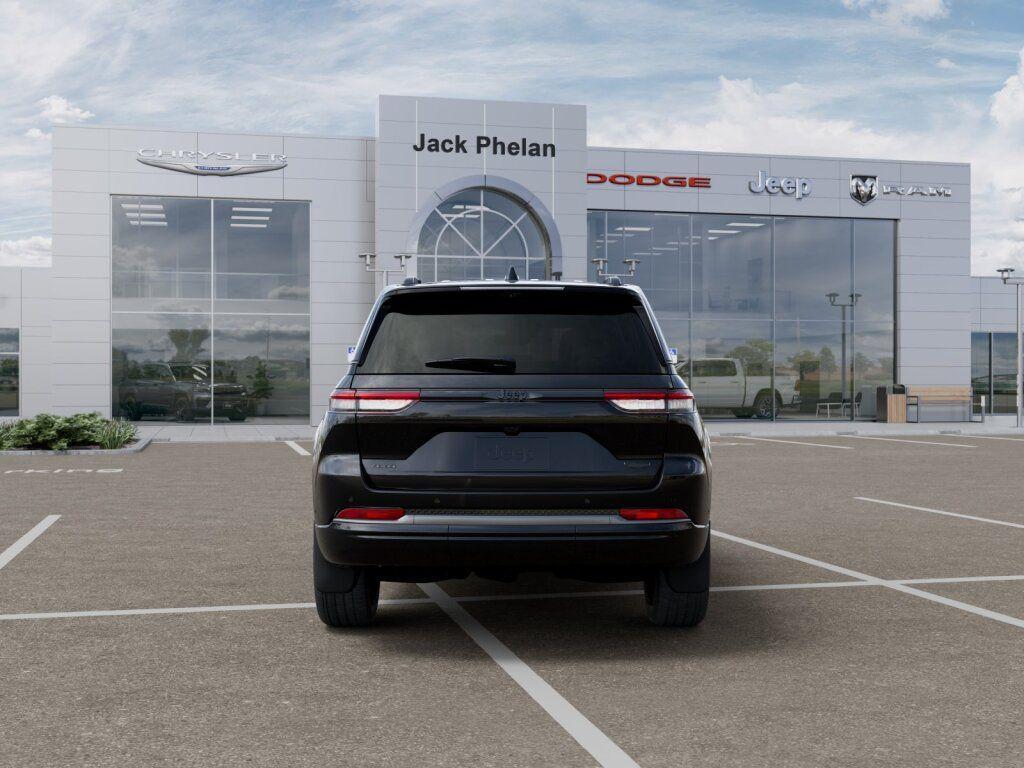 new 2026 Jeep Grand Cherokee car, priced at $59,842