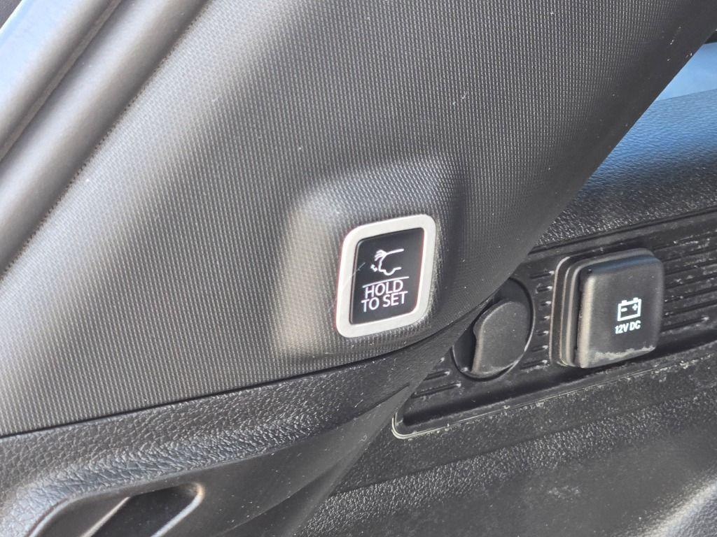 used 2024 Jeep Grand Cherokee car, priced at $31,999