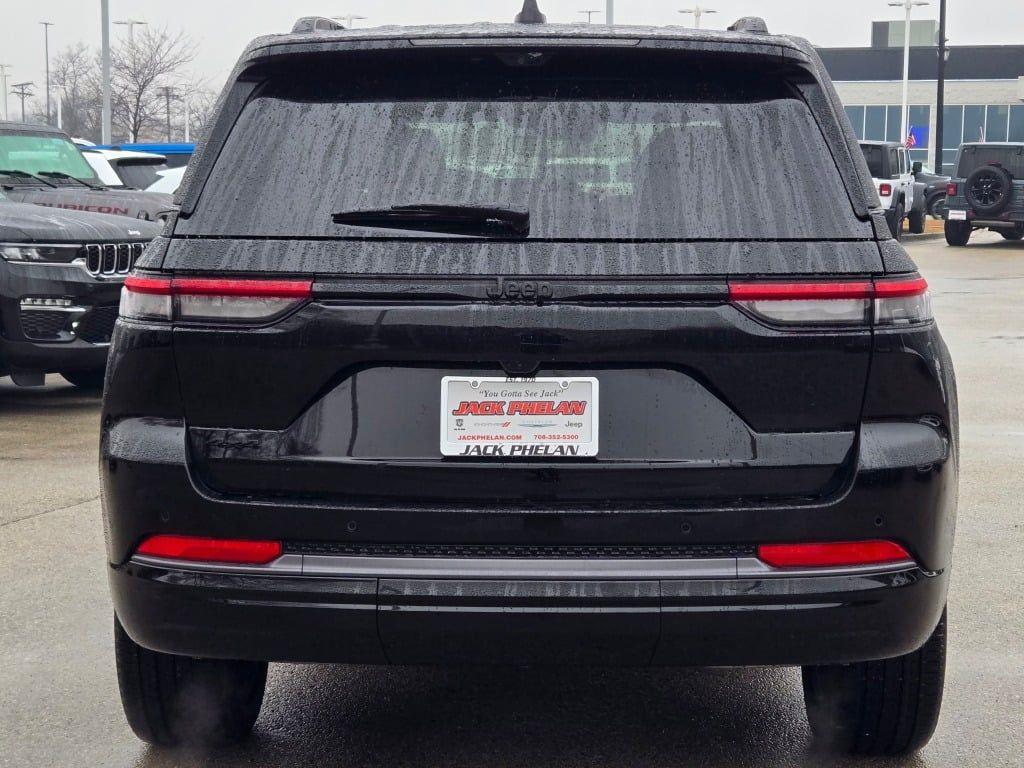 new 2026 Jeep Grand Cherokee car, priced at $52,036