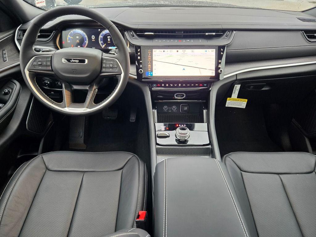 new 2026 Jeep Grand Cherokee car, priced at $48,049