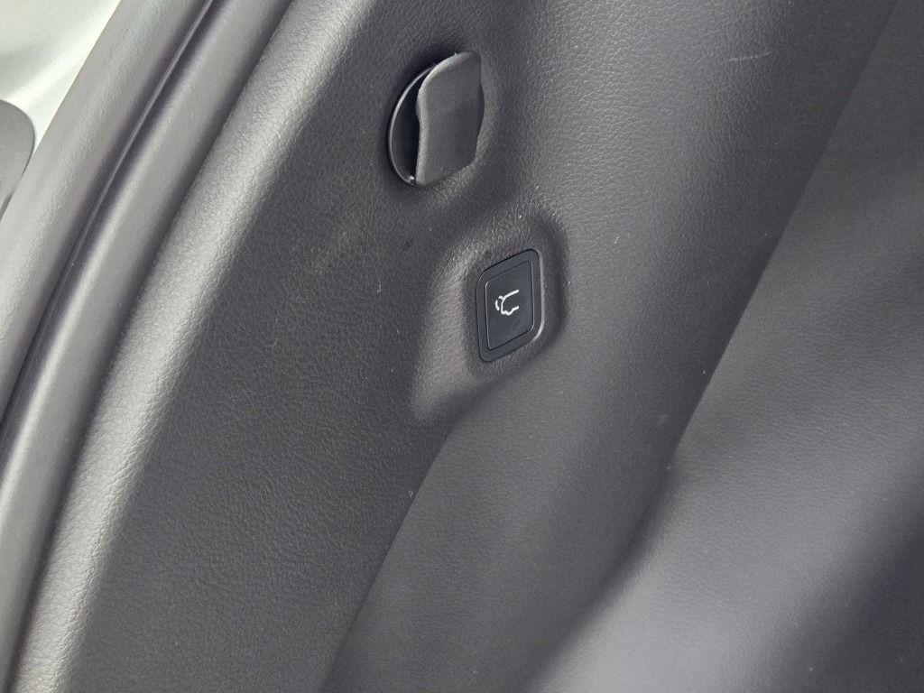 new 2026 Jeep Compass car, priced at $33,889