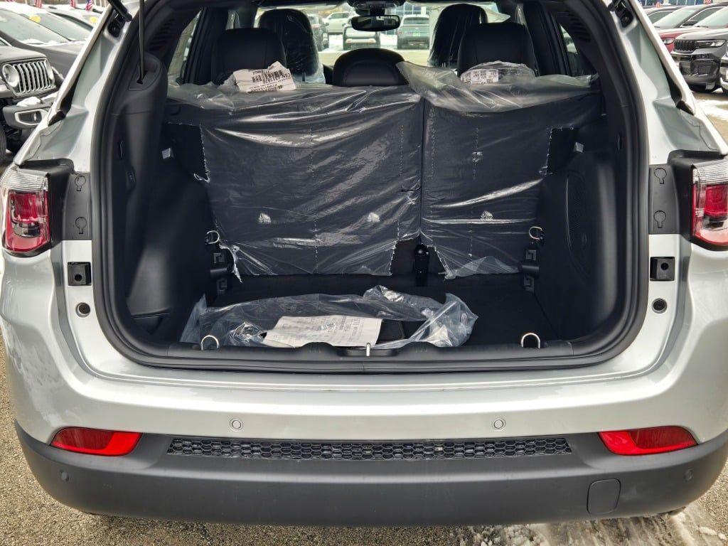 new 2026 Jeep Compass car, priced at $33,889