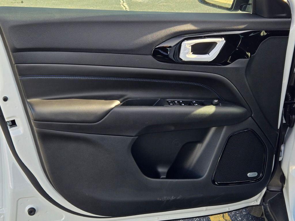 new 2026 Jeep Compass car, priced at $34,533