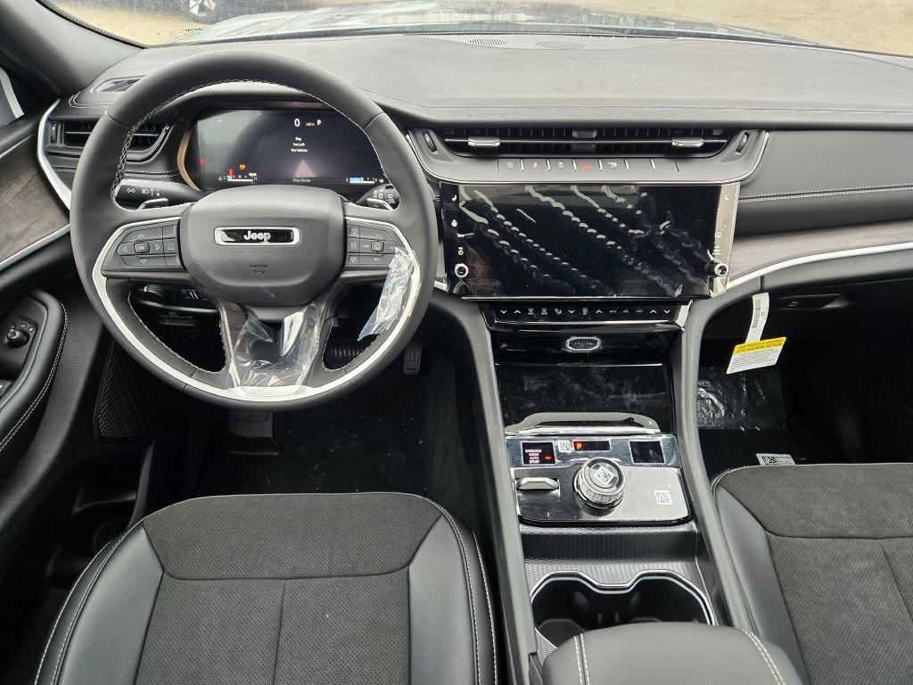 new 2026 Jeep Grand Cherokee car, priced at $44,529