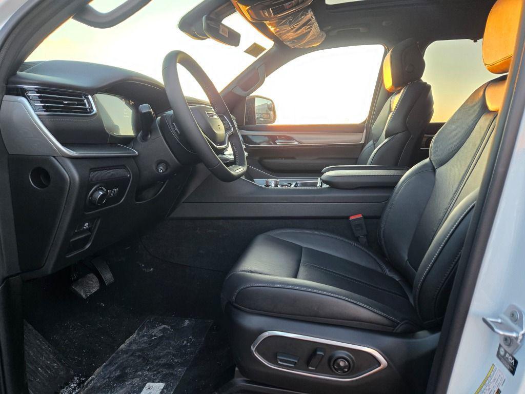 new 2026 Jeep Grand Wagoneer L car, priced at $77,895