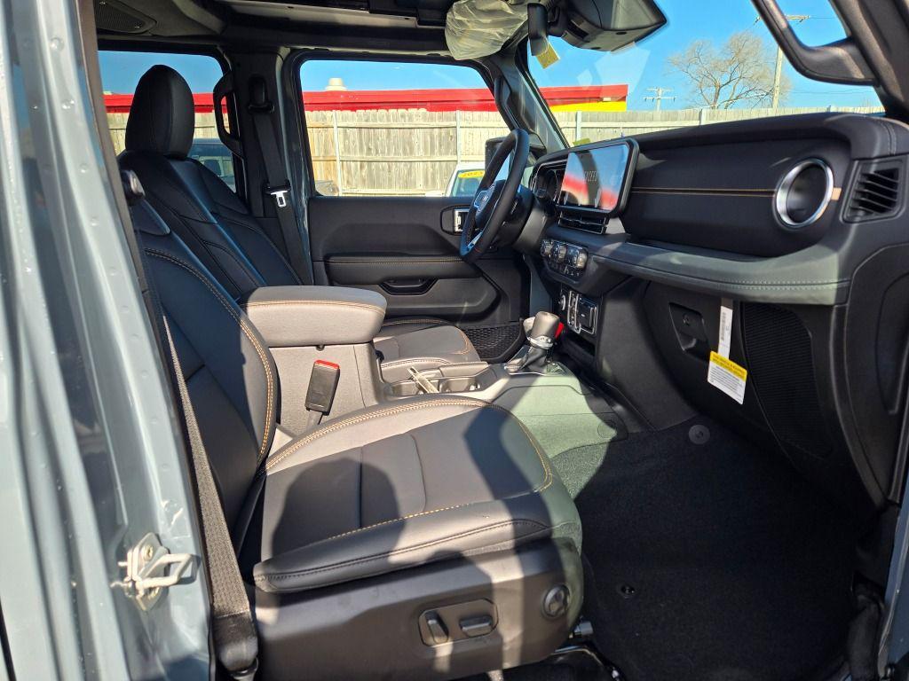 new 2026 Jeep Wrangler car, priced at $51,824