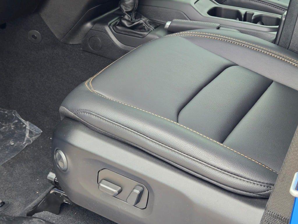 new 2026 Jeep Wrangler car, priced at $50,778