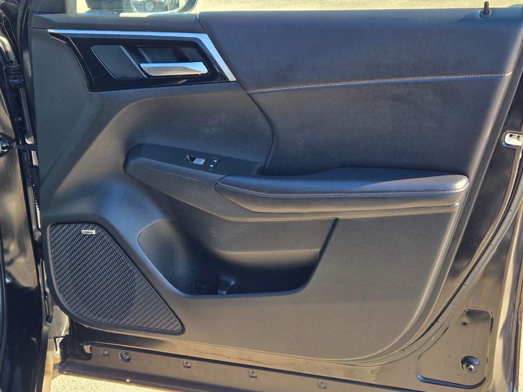 used 2025 Mitsubishi Outlander car, priced at $27,944