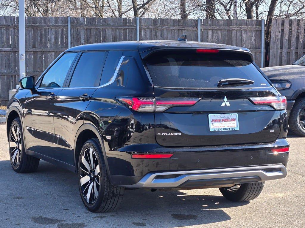 used 2025 Mitsubishi Outlander car, priced at $27,944