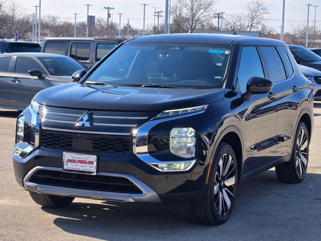 used 2025 Mitsubishi Outlander car, priced at $27,944
