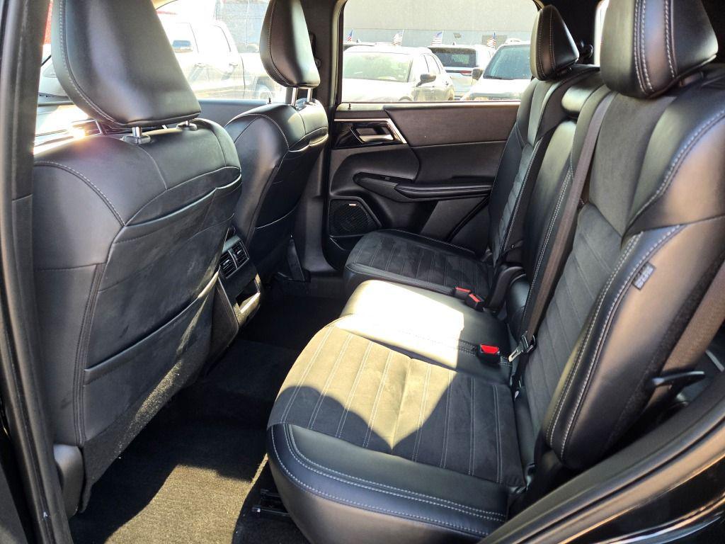 used 2025 Mitsubishi Outlander car, priced at $27,944