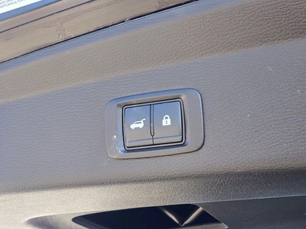 used 2025 Mitsubishi Outlander car, priced at $27,944