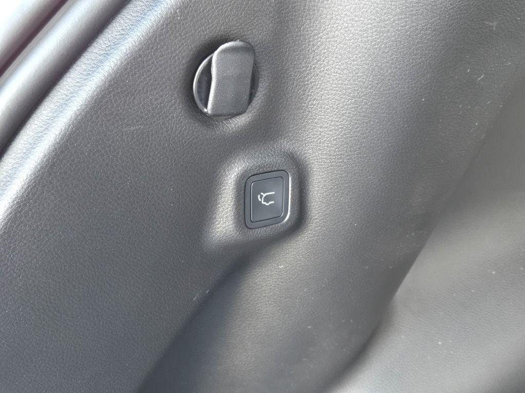 new 2026 Jeep Compass car, priced at $33,434