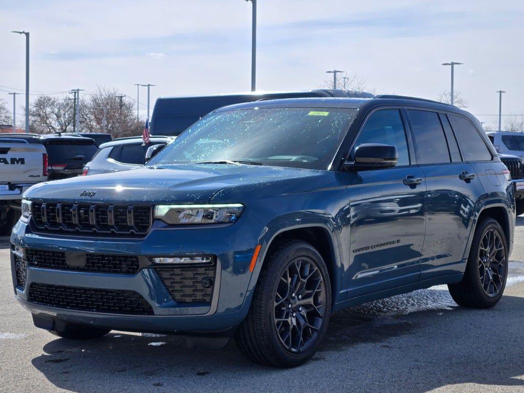 new 2026 Jeep Grand Cherokee car, priced at $59,571
