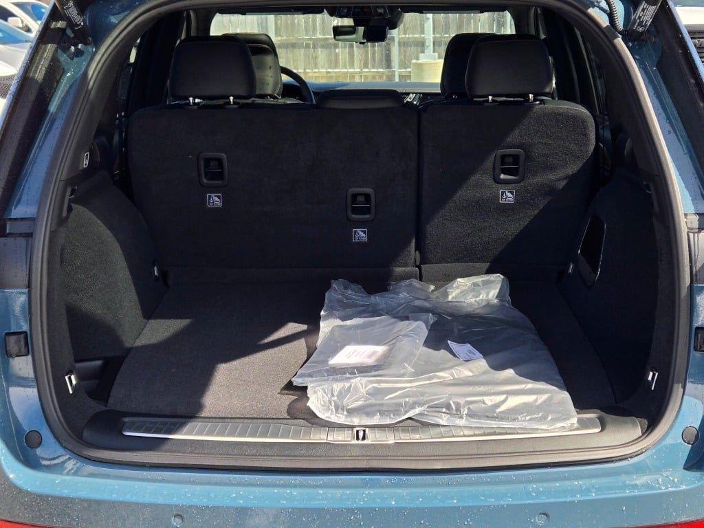 new 2026 Jeep Grand Cherokee car, priced at $59,571