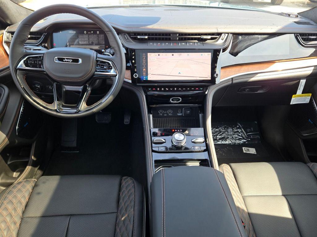 new 2026 Jeep Grand Cherokee car, priced at $59,571