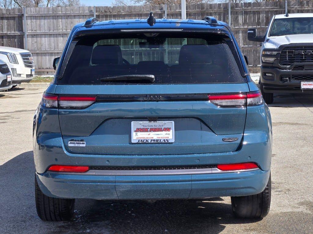 new 2026 Jeep Grand Cherokee car, priced at $59,571
