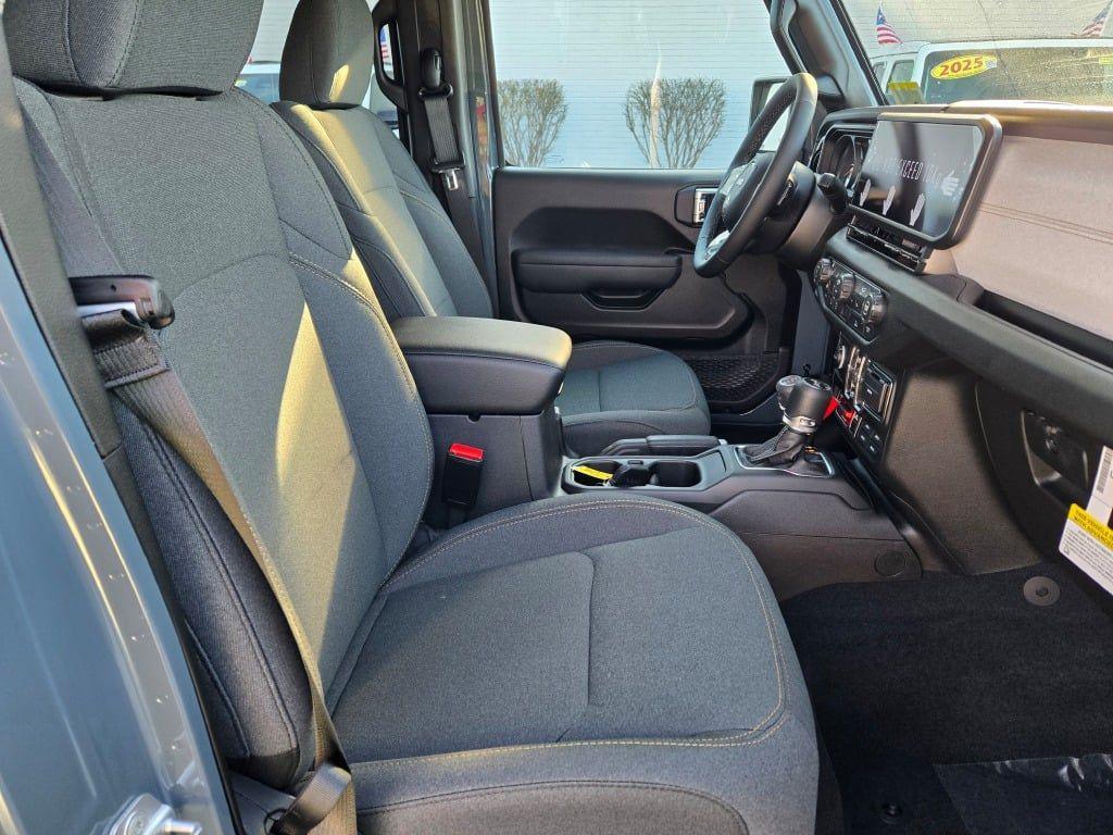 new 2026 Jeep Wrangler car, priced at $48,177