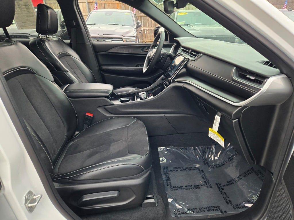 used 2024 Jeep Grand Cherokee car, priced at $32,488