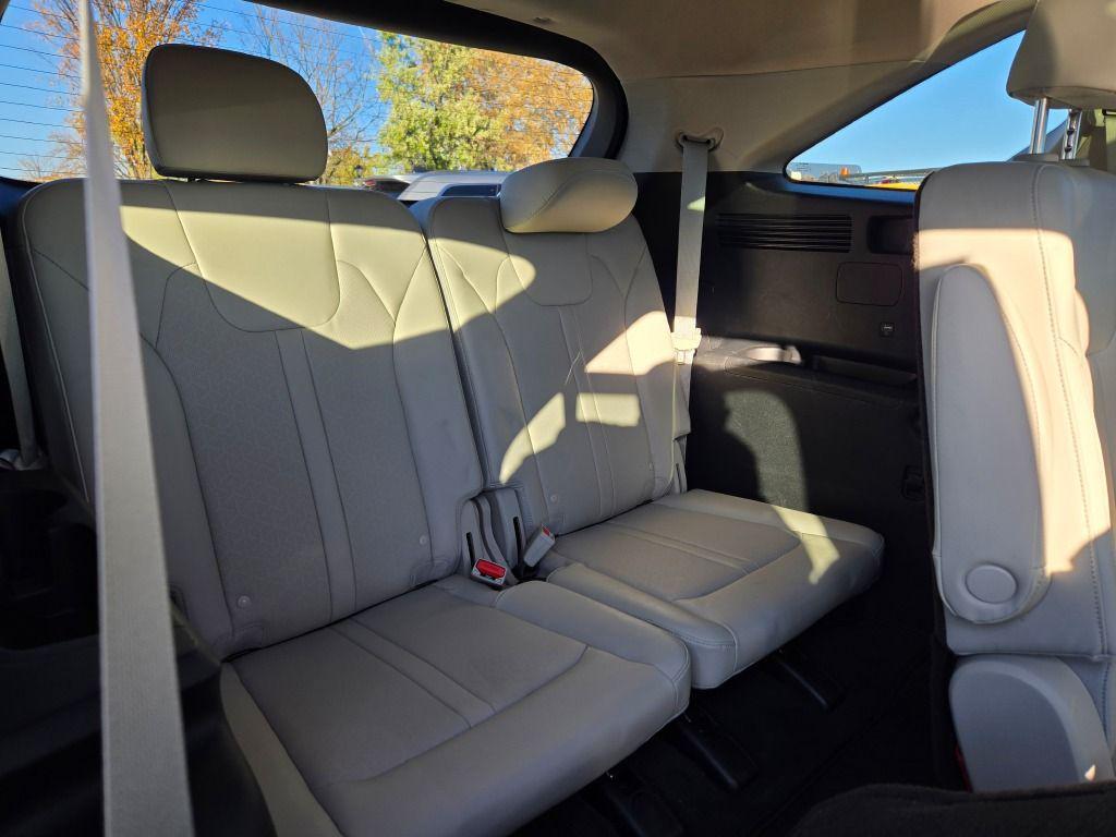 used 2022 Kia Sorento car, priced at $26,447