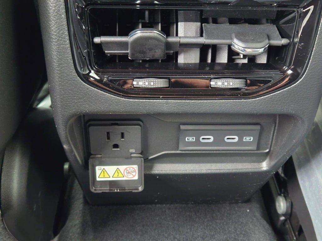 new 2026 Jeep Grand Cherokee car, priced at $44,516