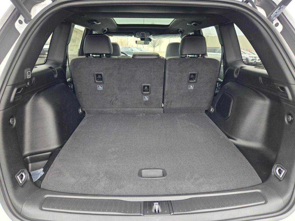 new 2026 Jeep Grand Cherokee car, priced at $46,232