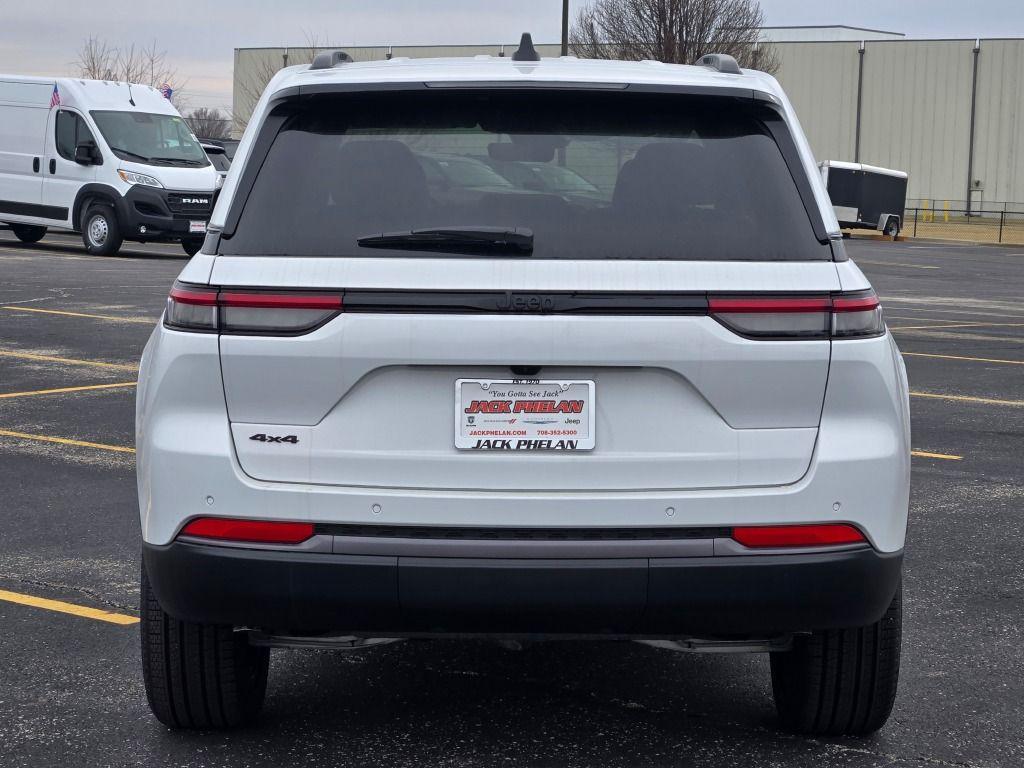 new 2026 Jeep Grand Cherokee car, priced at $46,232