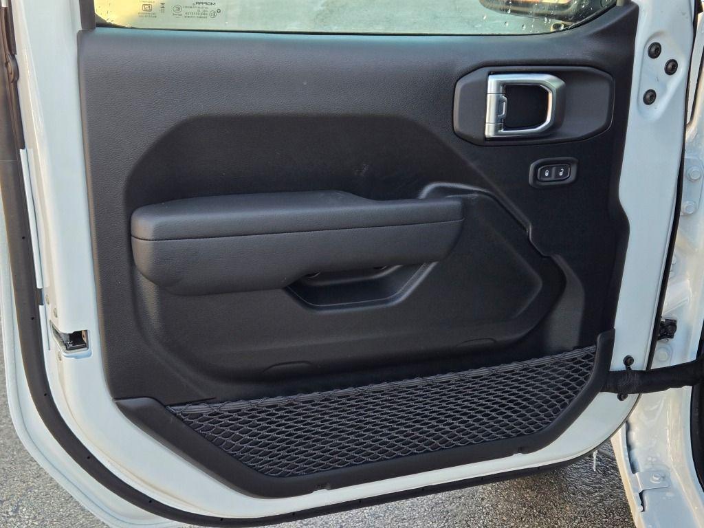 new 2026 Jeep Wrangler car, priced at $41,003