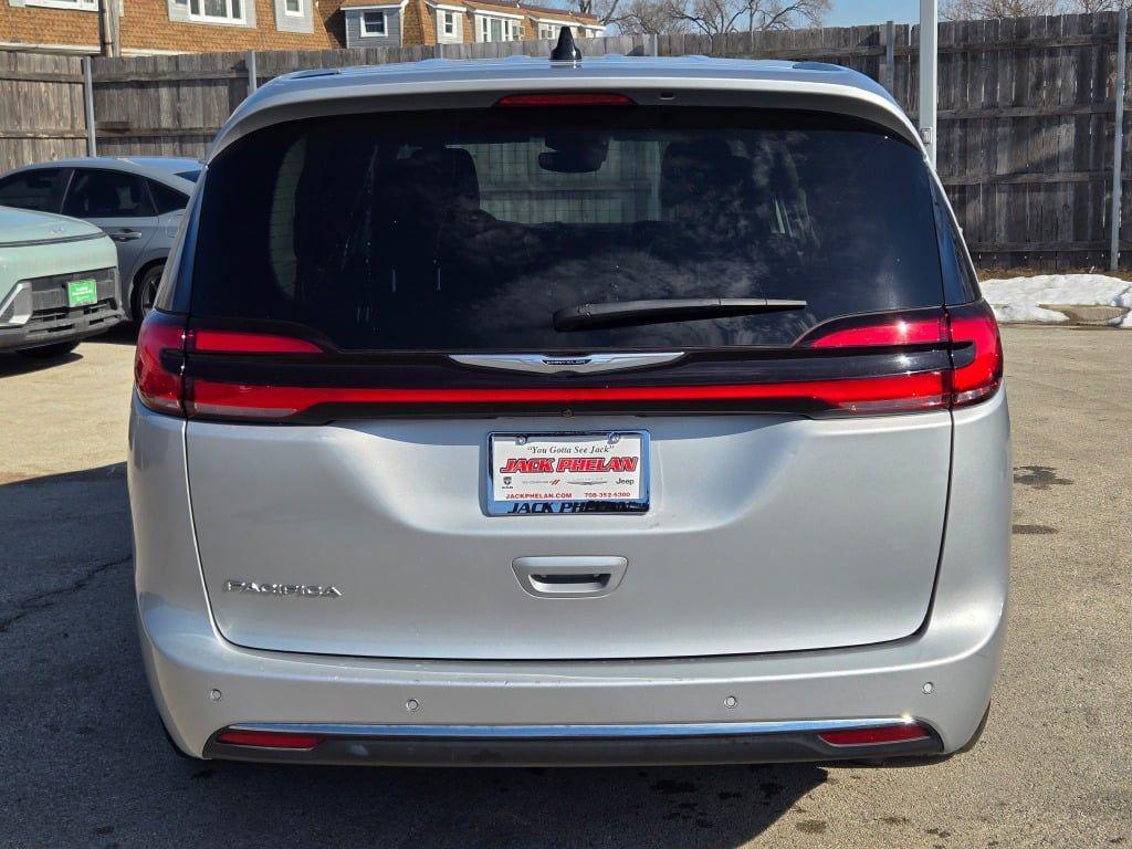 used 2024 Chrysler Pacifica car, priced at $28,598