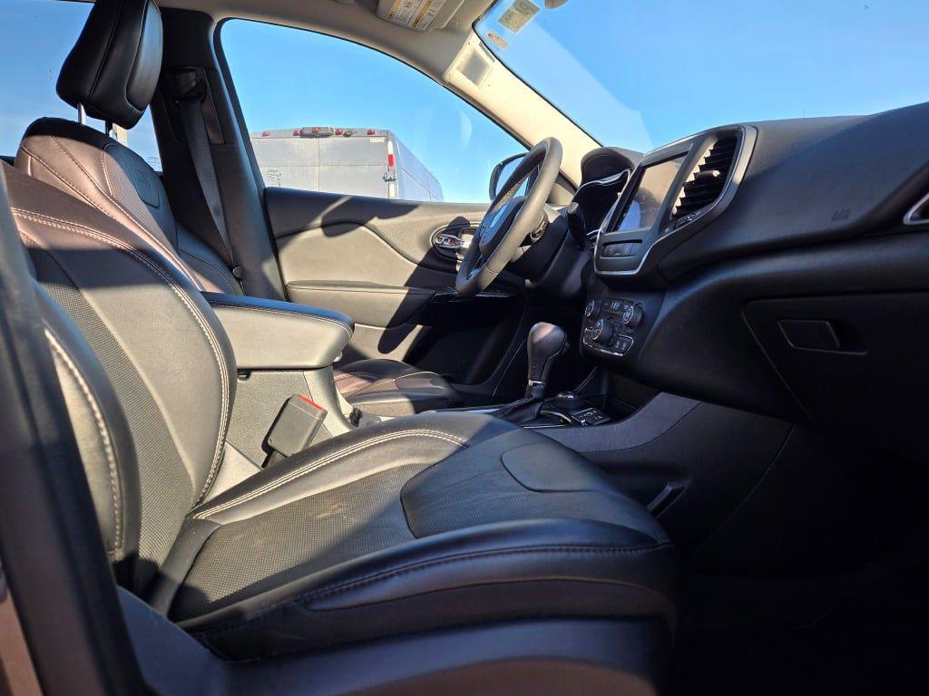 used 2023 Jeep Cherokee car, priced at $22,998