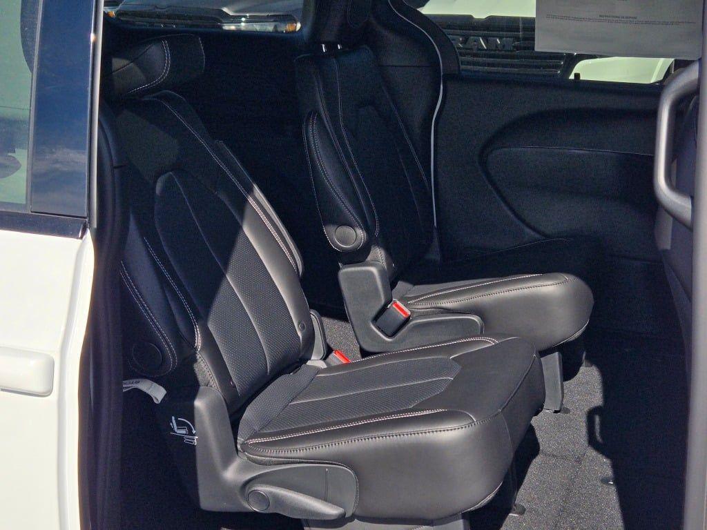 new 2026 Chrysler Pacifica car, priced at $39,903