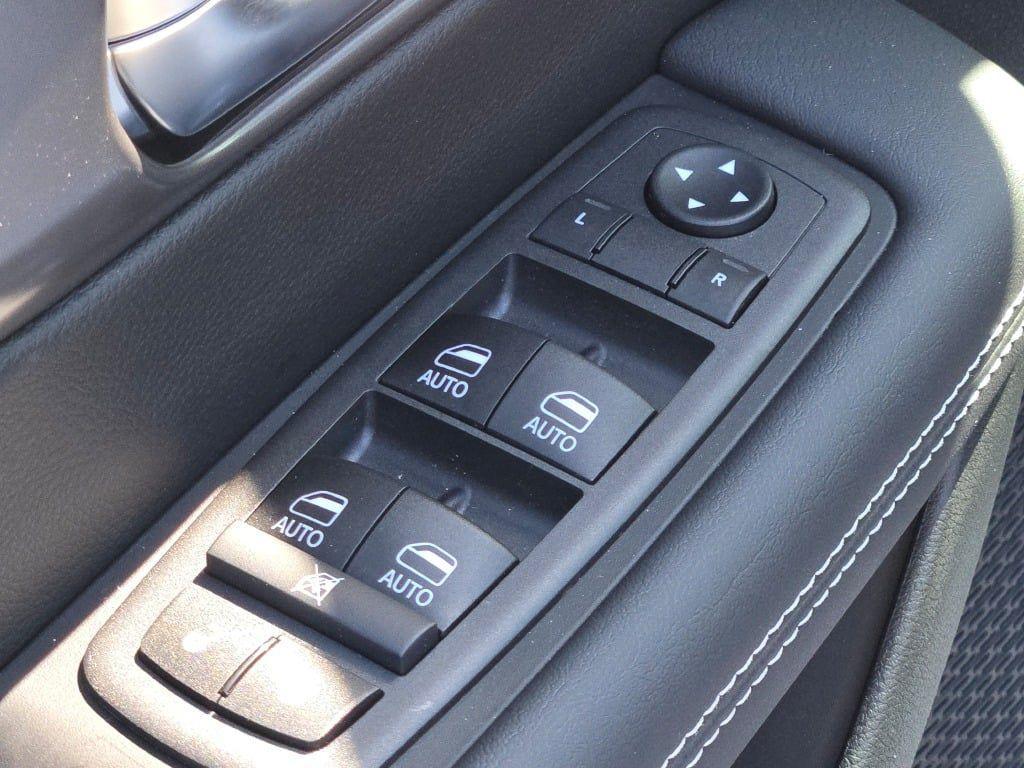 new 2026 Chrysler Pacifica car, priced at $39,903