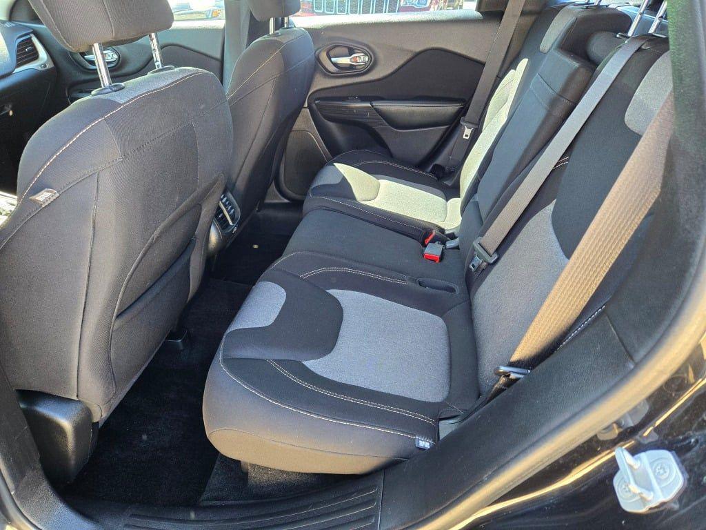 used 2016 Jeep Cherokee car, priced at $10,234