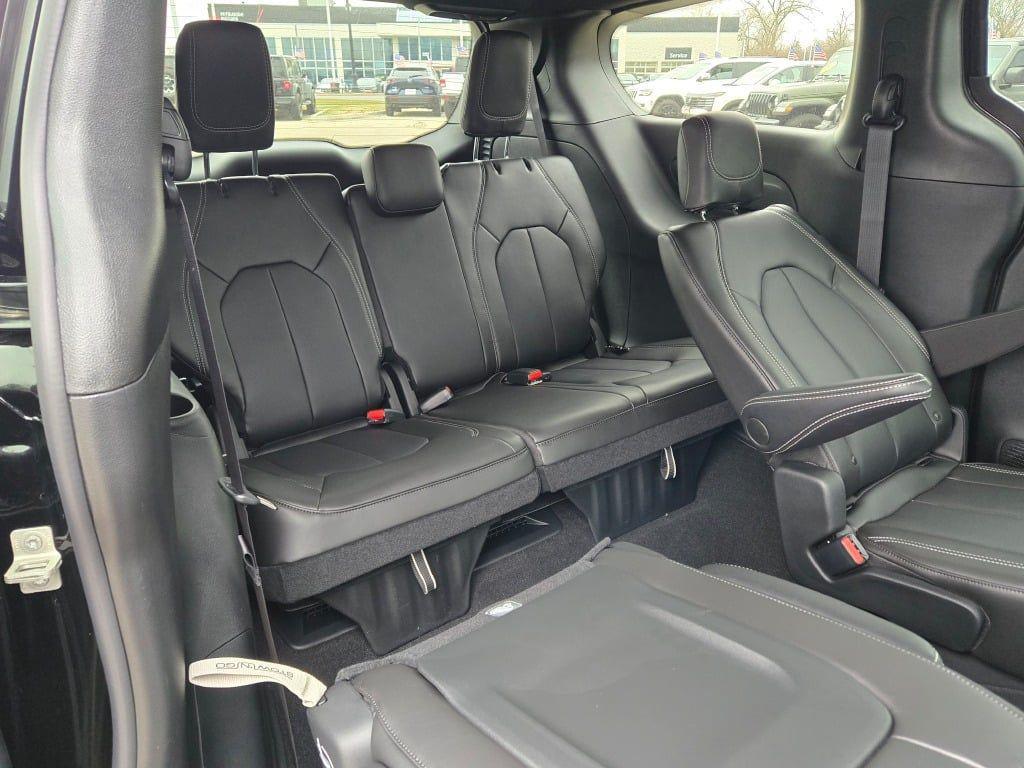 new 2026 Chrysler Pacifica car