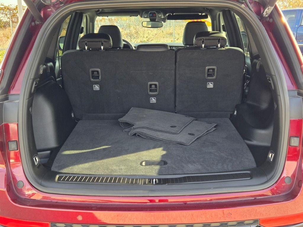 used 2024 Jeep Grand Cherokee car, priced at $33,903