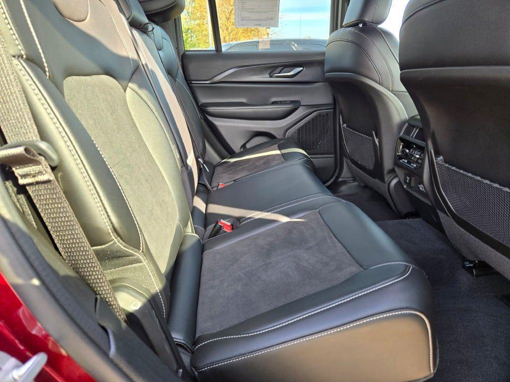 used 2024 Jeep Grand Cherokee car, priced at $32,949