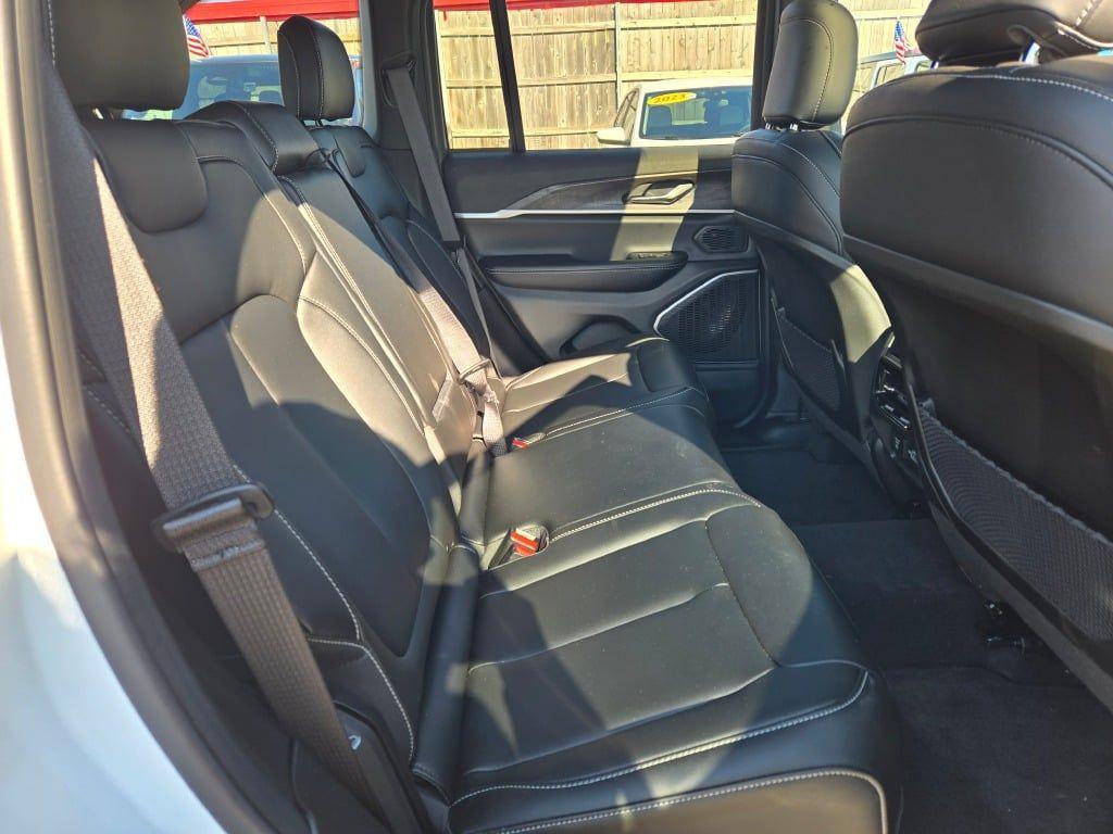 new 2025 Jeep Grand Cherokee car, priced at $42,688