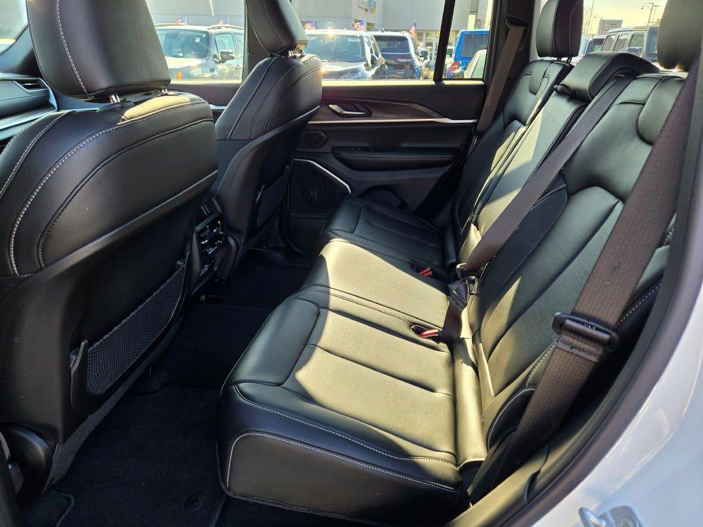 new 2025 Jeep Grand Cherokee car, priced at $42,688