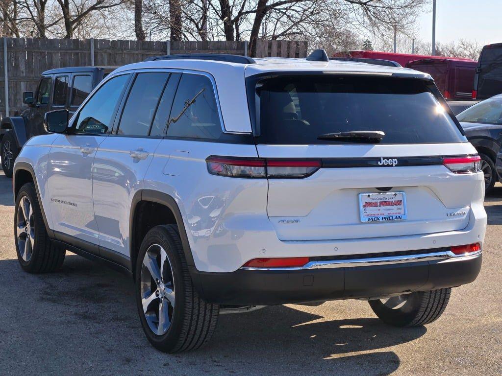 new 2025 Jeep Grand Cherokee car, priced at $42,688