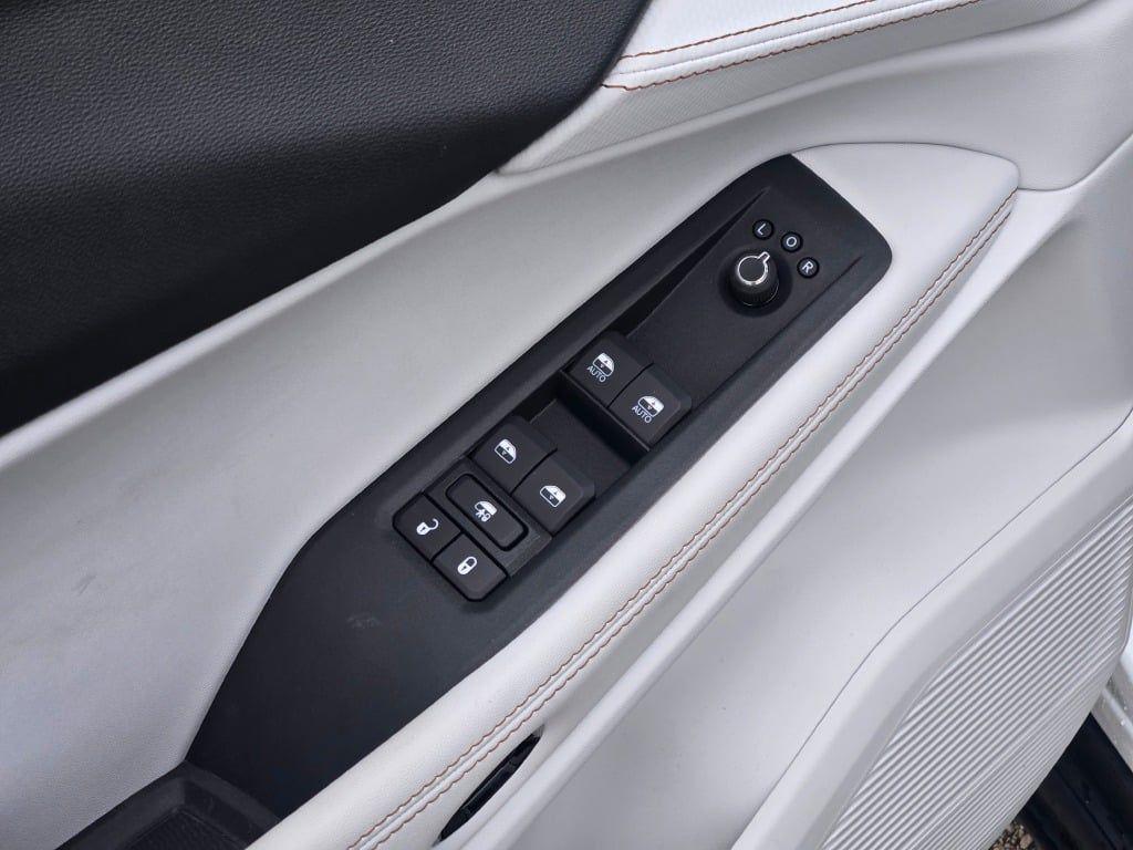 new 2026 Jeep Cherokee car, priced at $40,273