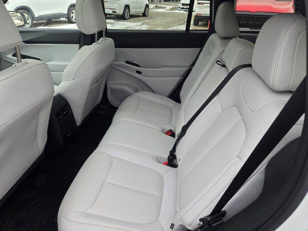 new 2026 Jeep Cherokee car, priced at $40,273