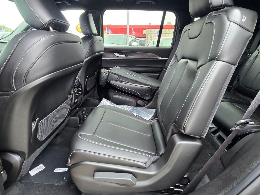 new 2025 Jeep Grand Cherokee L car, priced at $43,835